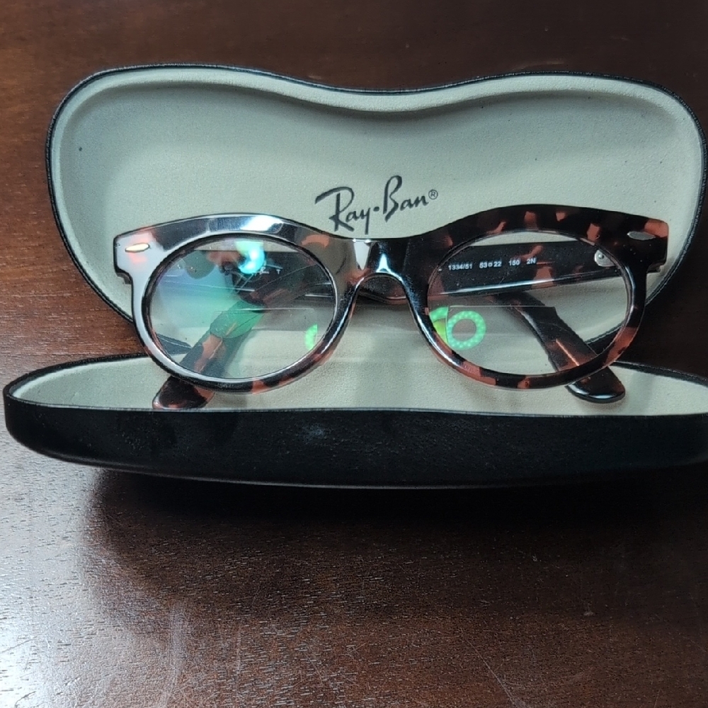 Ray-Ban Tortoiseshell Women's Glasses